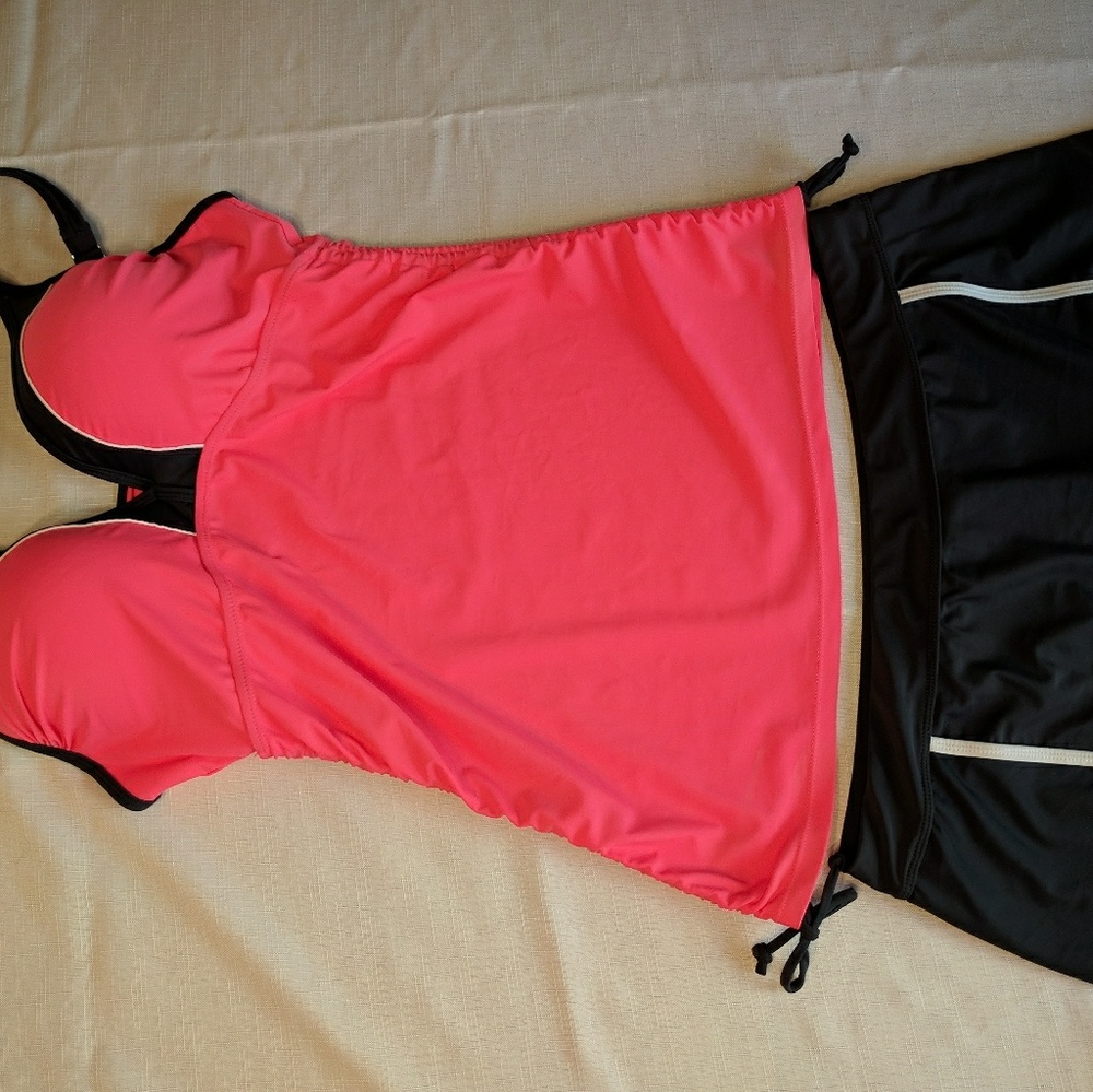 Coral and gray 2 piece Free Country tankini.